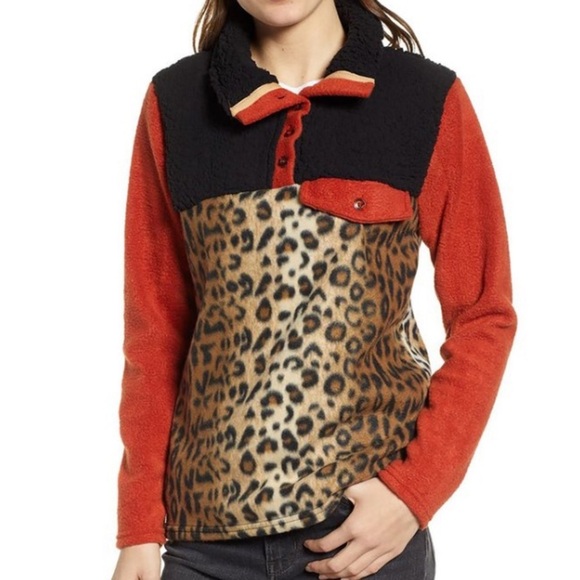 DONNI Juan Black Leopard Fleece Pullover Woman’s Jacket Size Small - Picture 2 of 4